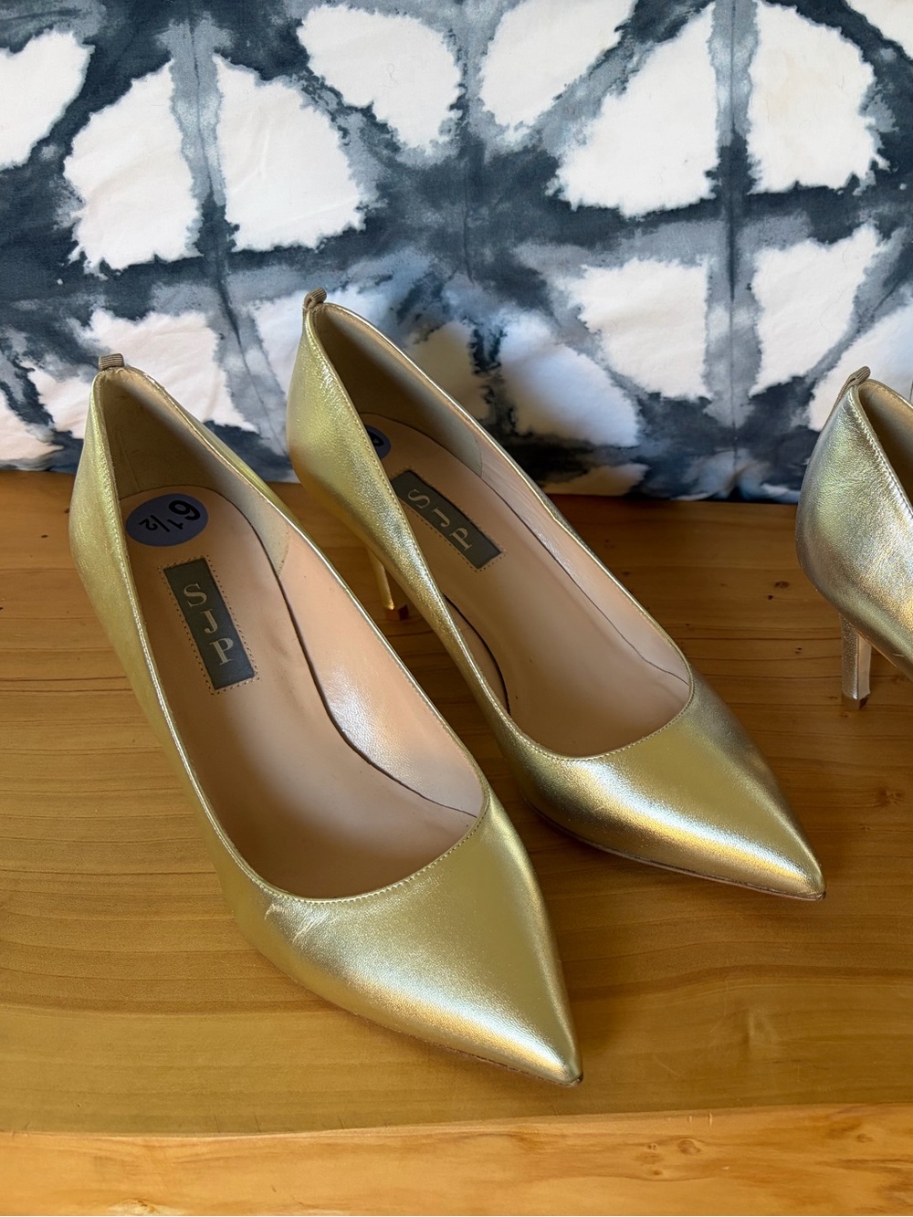 SJP by Sarah Jessica Parker Metallic Gold Pointed-Toe Pumps 6.5